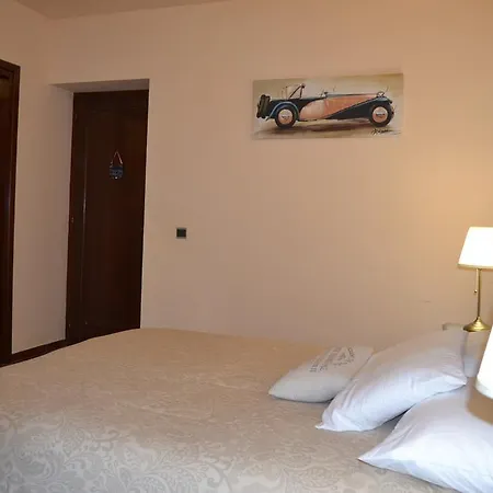 Pensión Adria 3*